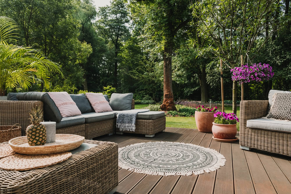 oak style composite decking on patio